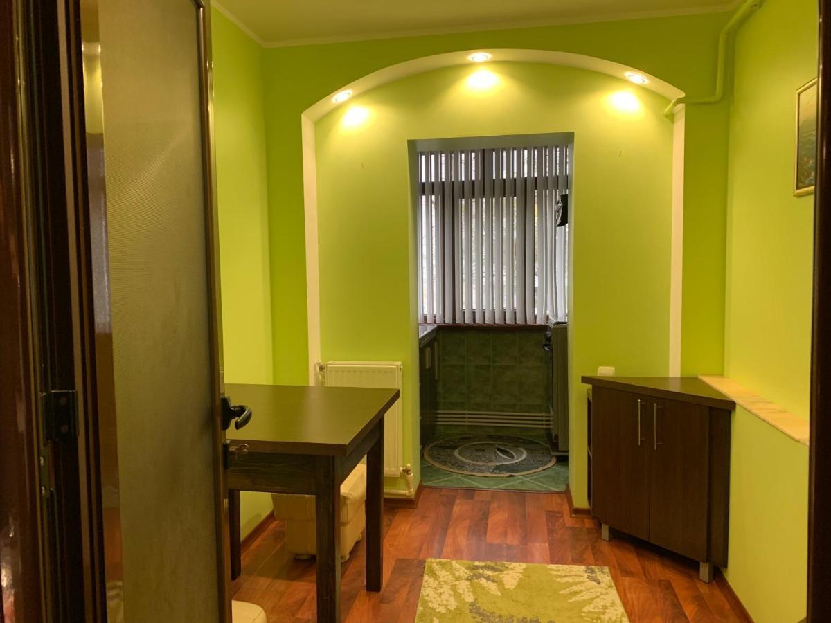 Clau Apartment Galaţi Esterno foto