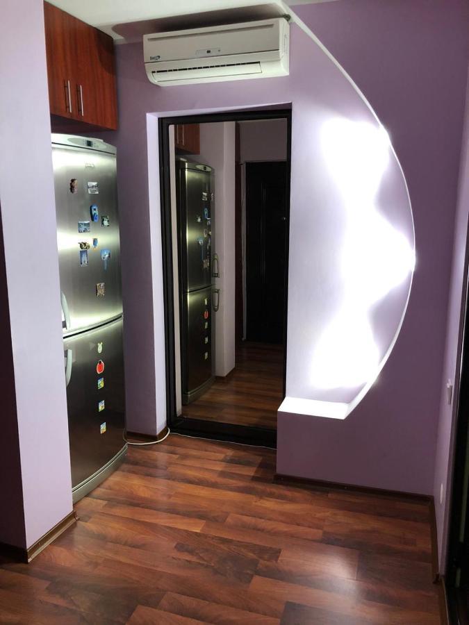 Clau Apartment Galaţi Esterno foto